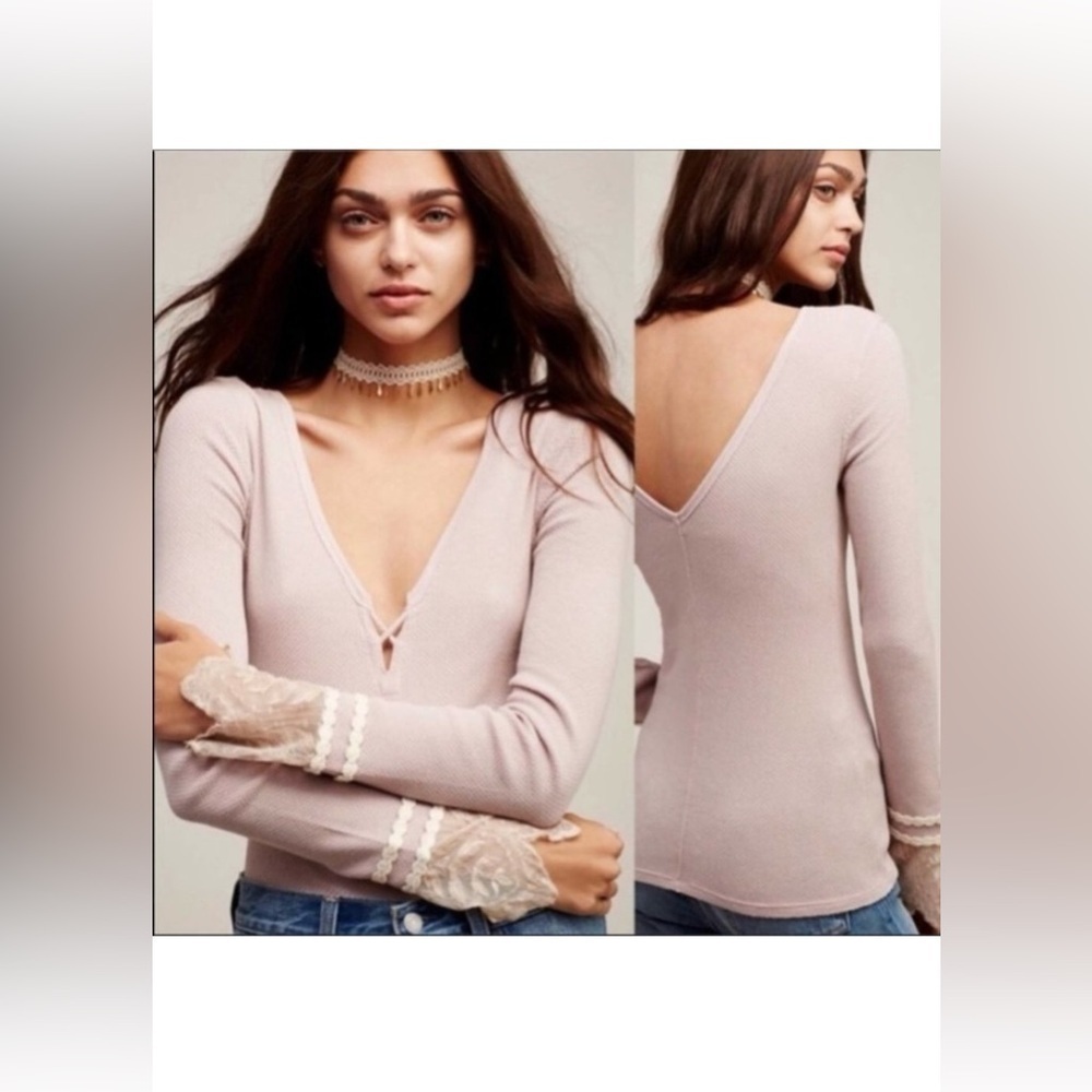 Free People Last Dance Soft Pink Thermal V Neck with Lace Sleeves Sz Small EUC